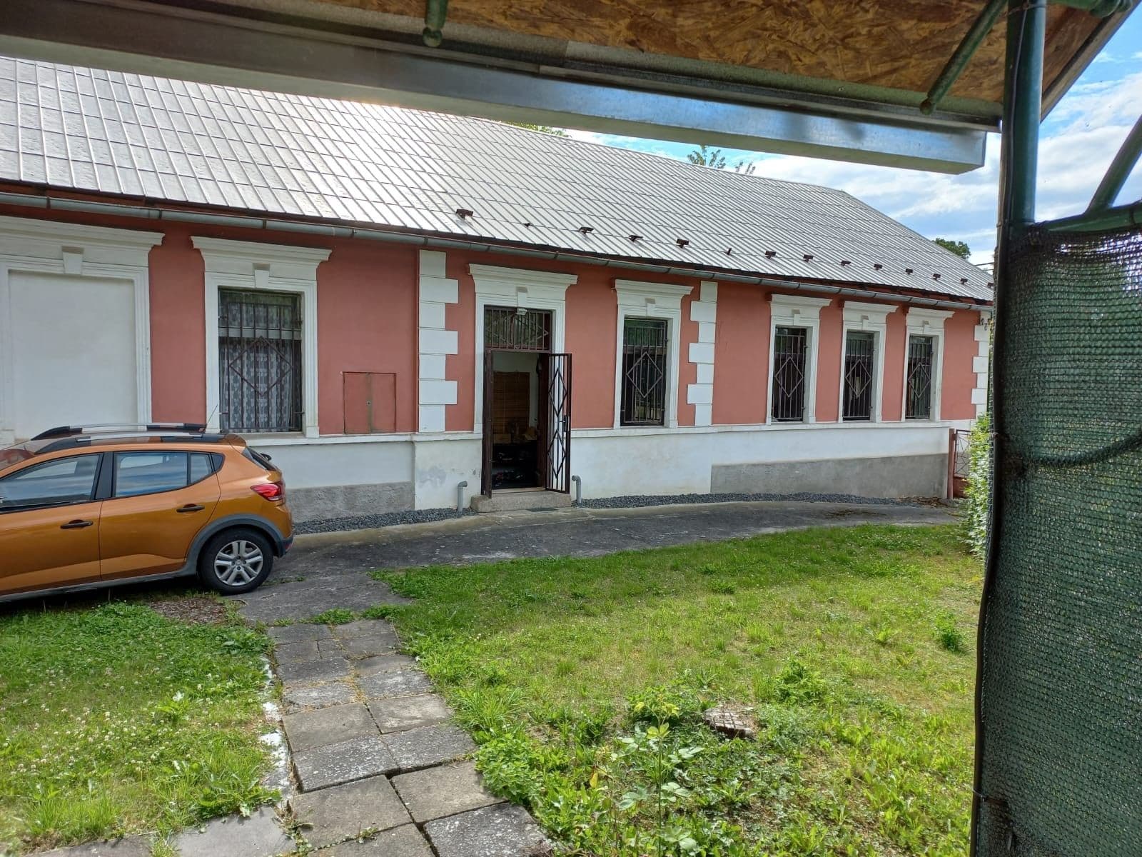 Predaj domu 274 m², pozemek 2.441 m², Hlavní, Březí, Středočeský kraj Predaj domu 274 m², pozemek 2.441 m², Hlavní, Březí, Středočeský kraj