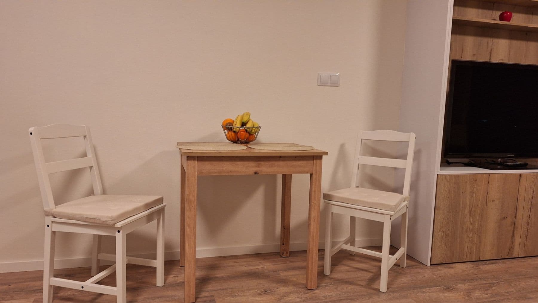 Prenájom bytu 1-izbový 38 m², Lužná, Petržalka, Bratislavský kraj Prenájom bytu 1-izbový 38 m², Lužná, Petržalka, Bratislavský kraj