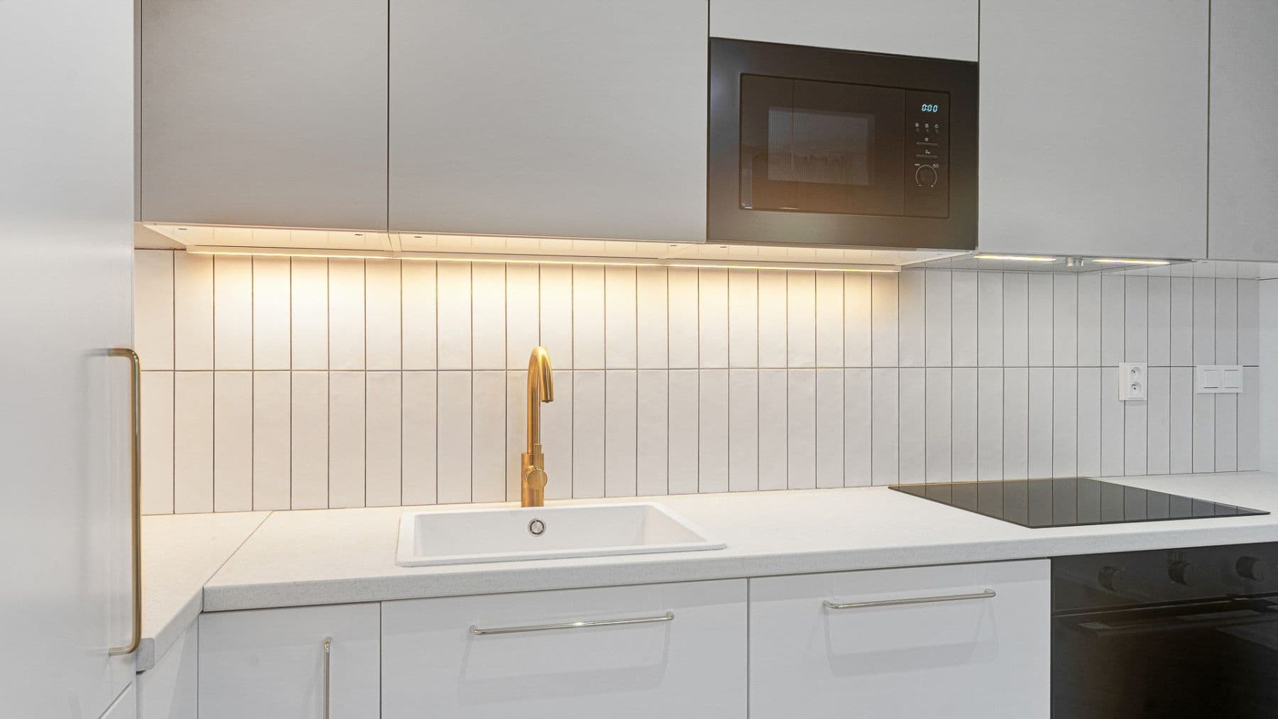 Predaj bytu 3-izbový 70 m², Argentinská, Praha, Praha Predaj bytu 3-izbový 70 m², Argentinská, Praha, Praha