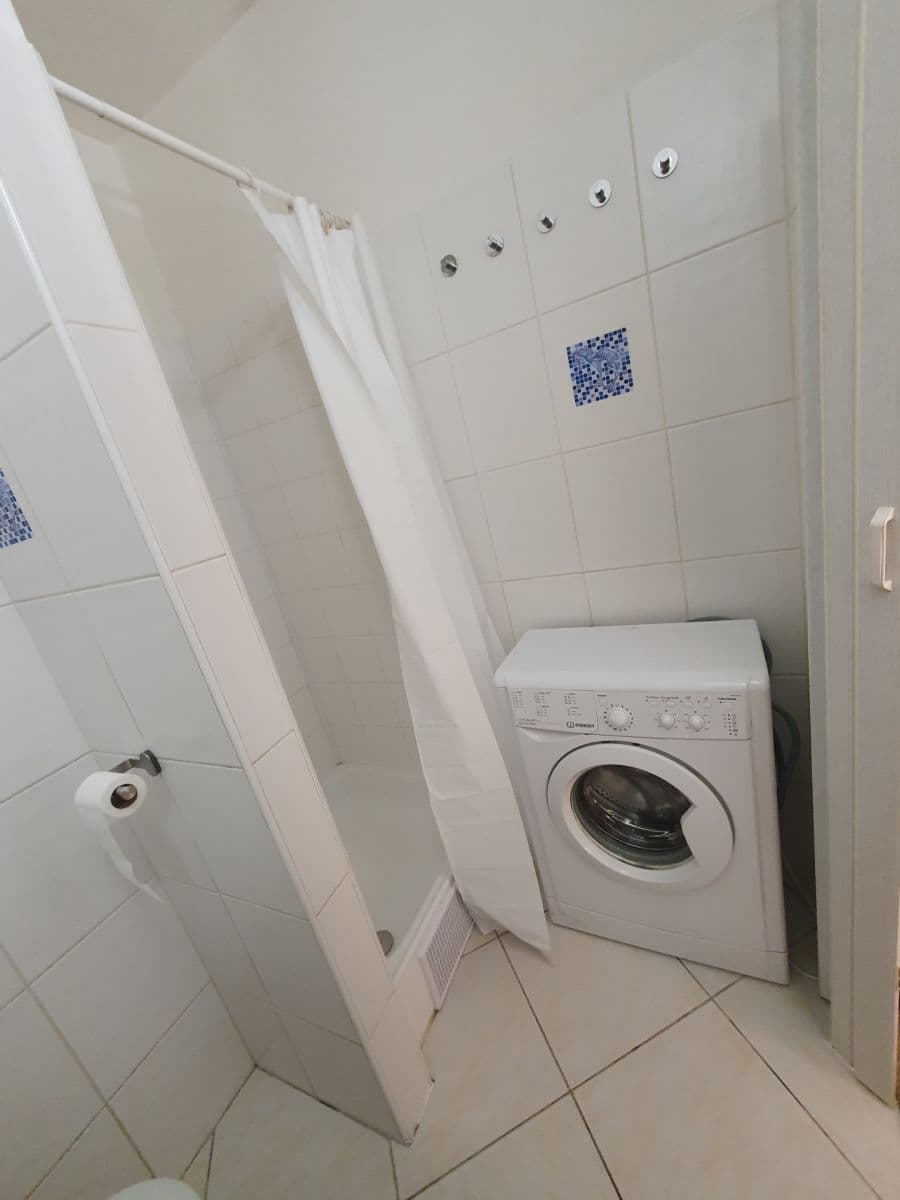 Prenájom bytu 1-izbový 20 m², Jedovnická, Brno, Jihomoravský kraj Prenájom bytu 1-izbový 20 m², Jedovnická, Brno, Jihomoravský kraj