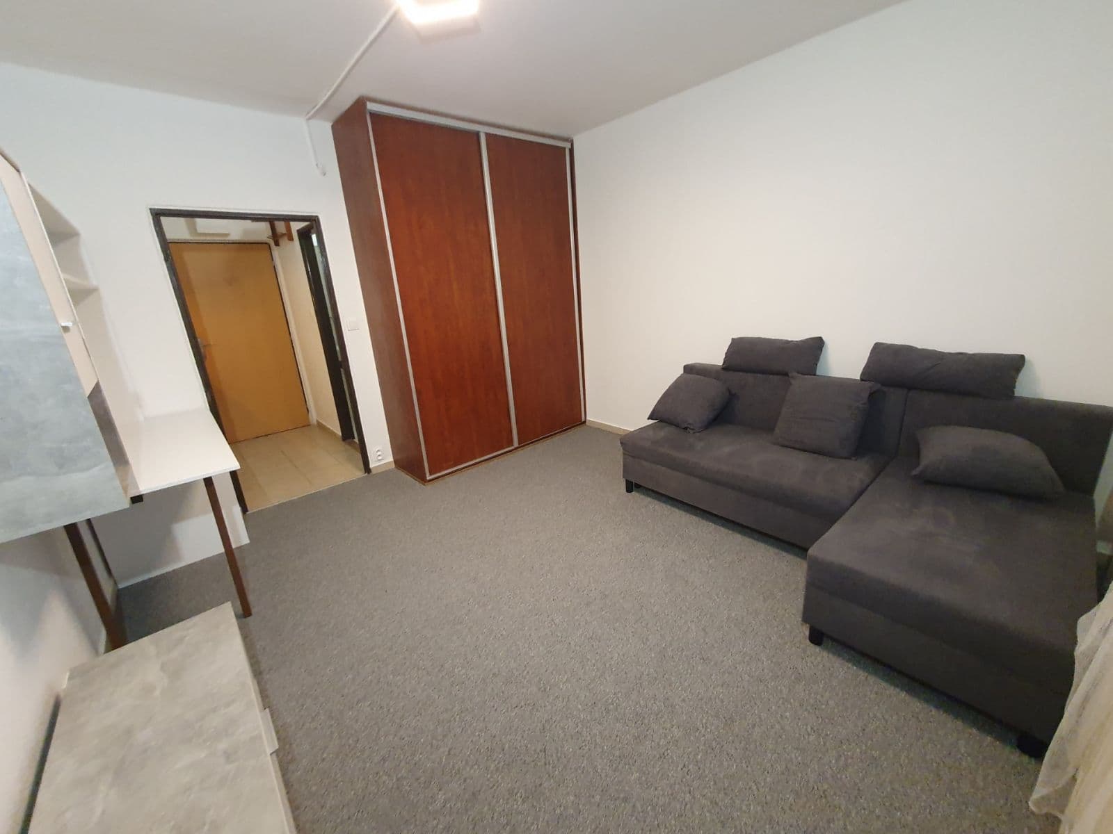 Prenájom bytu 1-izbový 20 m², Jedovnická, Brno, Jihomoravský kraj Prenájom bytu 1-izbový 20 m², Jedovnická, Brno, Jihomoravský kraj