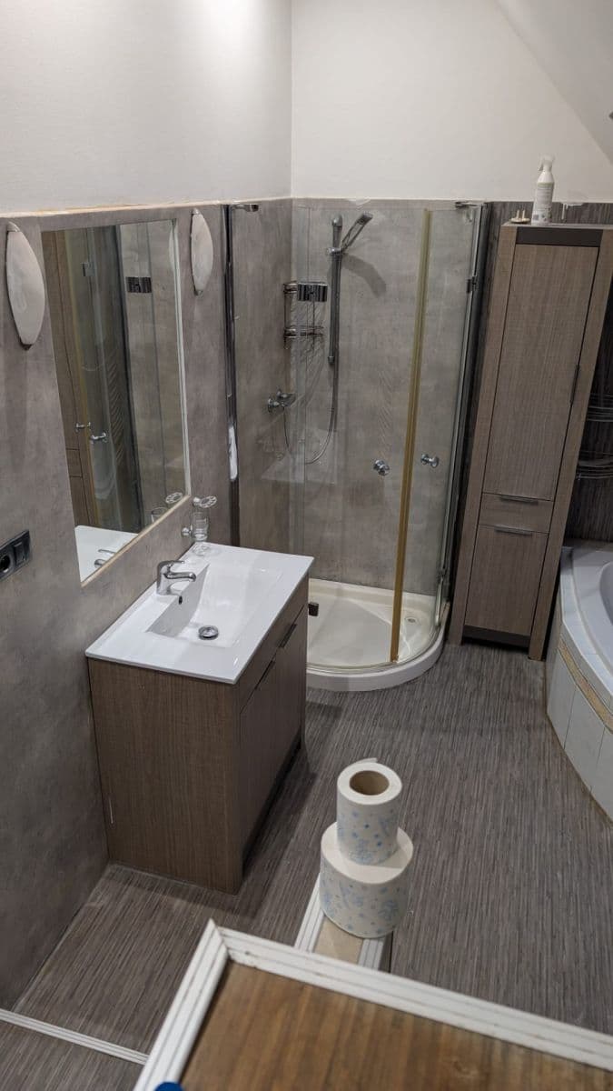 Prenájom bytu 5-izbový 126 m², Osvoboditelů, Hlučín, Moravskoslezský kraj Prenájom bytu 5-izbový 126 m², Osvoboditelů, Hlučín, Moravskoslezský kraj