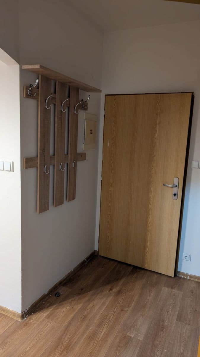 Prenájom bytu 5-izbový 126 m², Osvoboditelů, Hlučín, Moravskoslezský kraj Prenájom bytu 5-izbový 126 m², Osvoboditelů, Hlučín, Moravskoslezský kraj