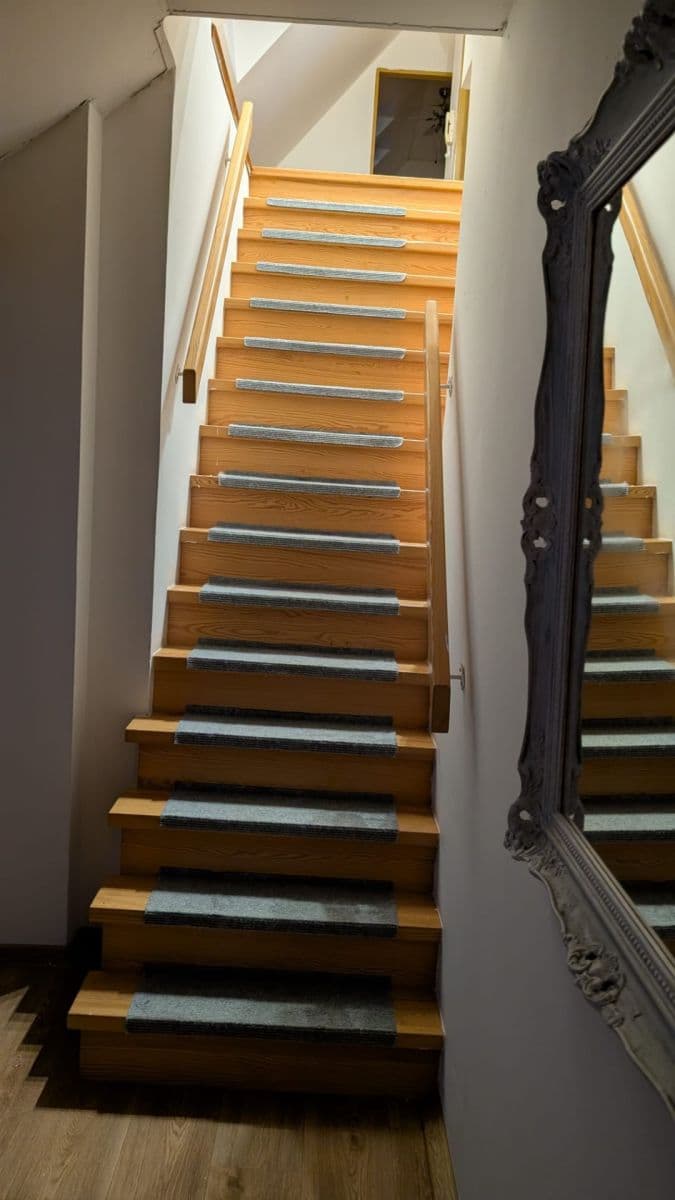 Prenájom bytu 5-izbový 126 m², Osvoboditelů, Hlučín, Moravskoslezský kraj Prenájom bytu 5-izbový 126 m², Osvoboditelů, Hlučín, Moravskoslezský kraj