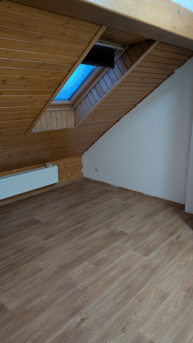 Prenájom bytu 5-izbový 126 m², Osvoboditelů, Hlučín, Moravskoslezský kraj Prenájom bytu 5-izbový 126 m², Osvoboditelů, Hlučín, Moravskoslezský kraj