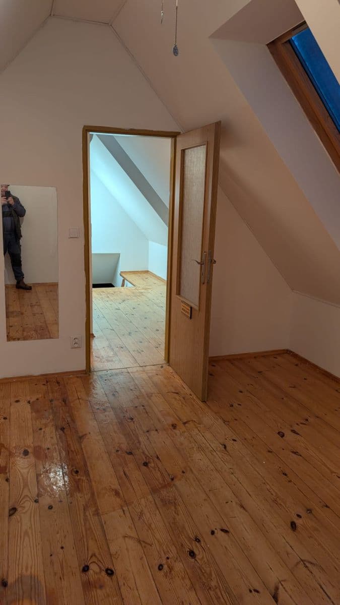 Prenájom bytu 5-izbový 126 m², Osvoboditelů, Hlučín, Moravskoslezský kraj Prenájom bytu 5-izbový 126 m², Osvoboditelů, Hlučín, Moravskoslezský kraj