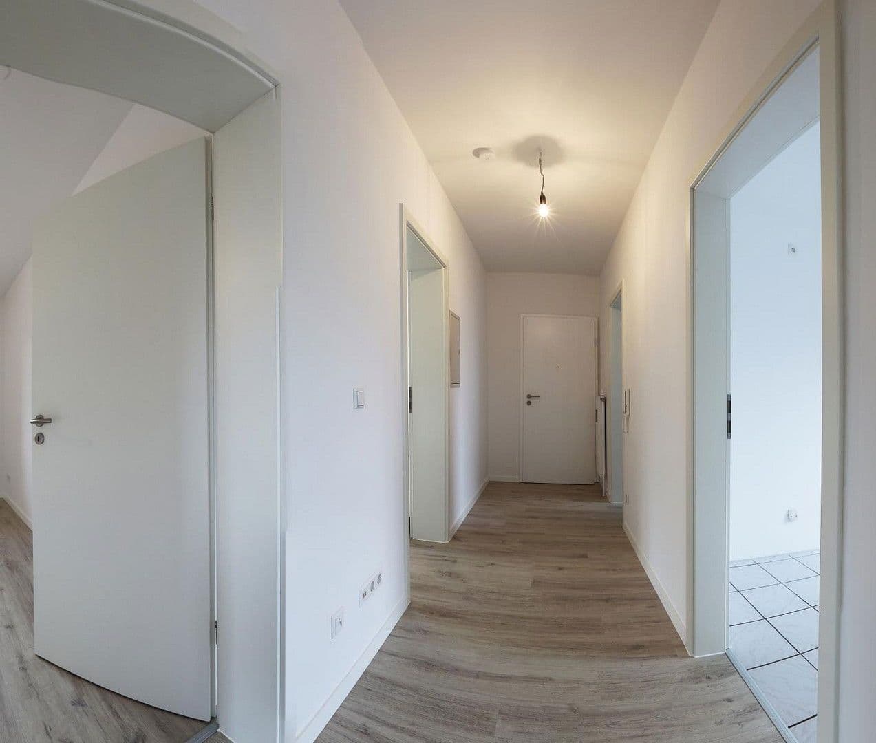 Prenájom bytu 3-izbový 85 m², Lärchenweg 19, Wolfsburg, Dolné Sasko Prenájom bytu 3-izbový 85 m², Lärchenweg 19, Wolfsburg, Dolné Sasko