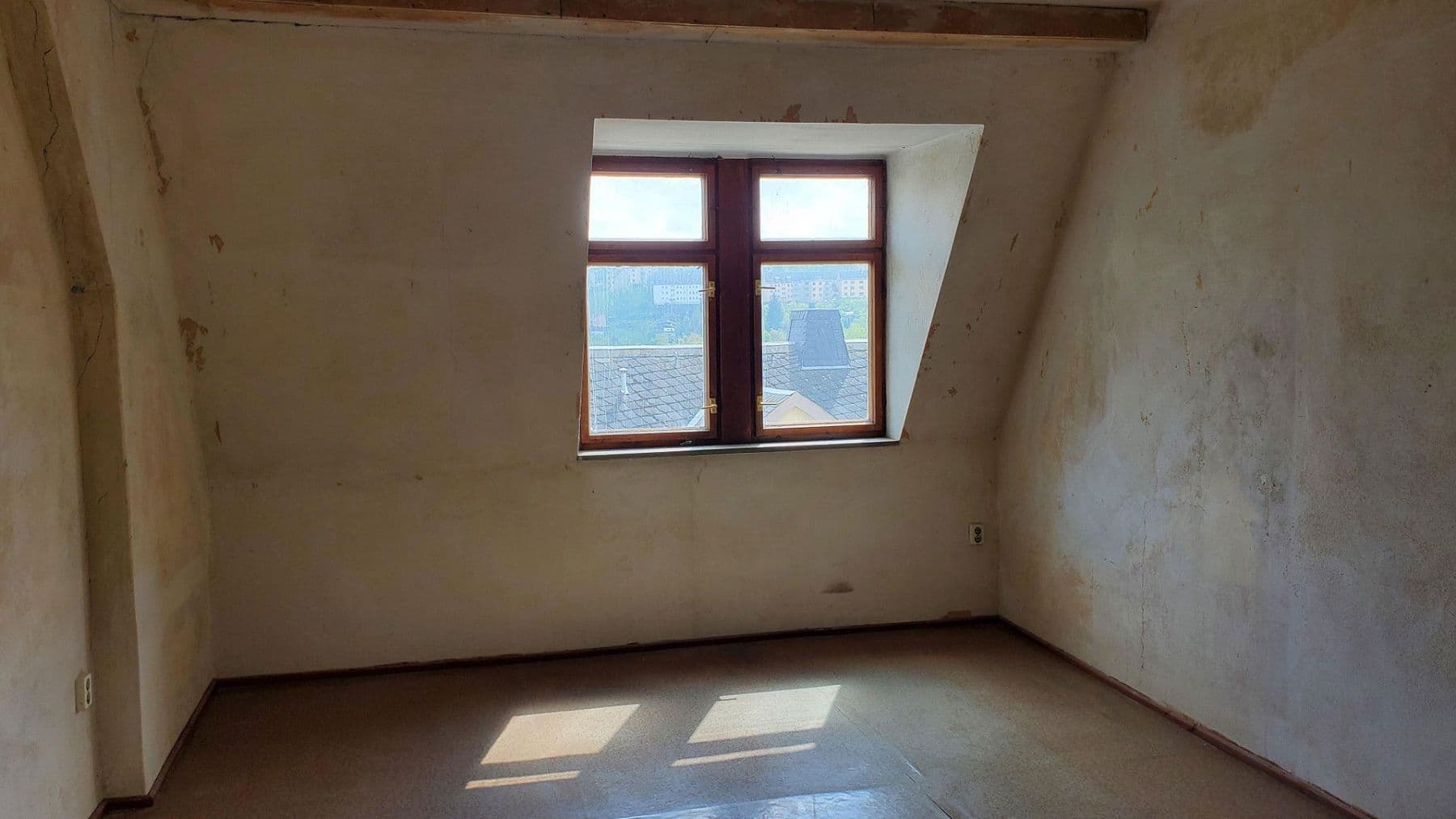 Predaj domu 273 m², pozemek 474 m², Pohlitzer Straße 15, Greiz, Durínsko Predaj domu 273 m², pozemek 474 m², Pohlitzer Straße 15, Greiz, Durínsko