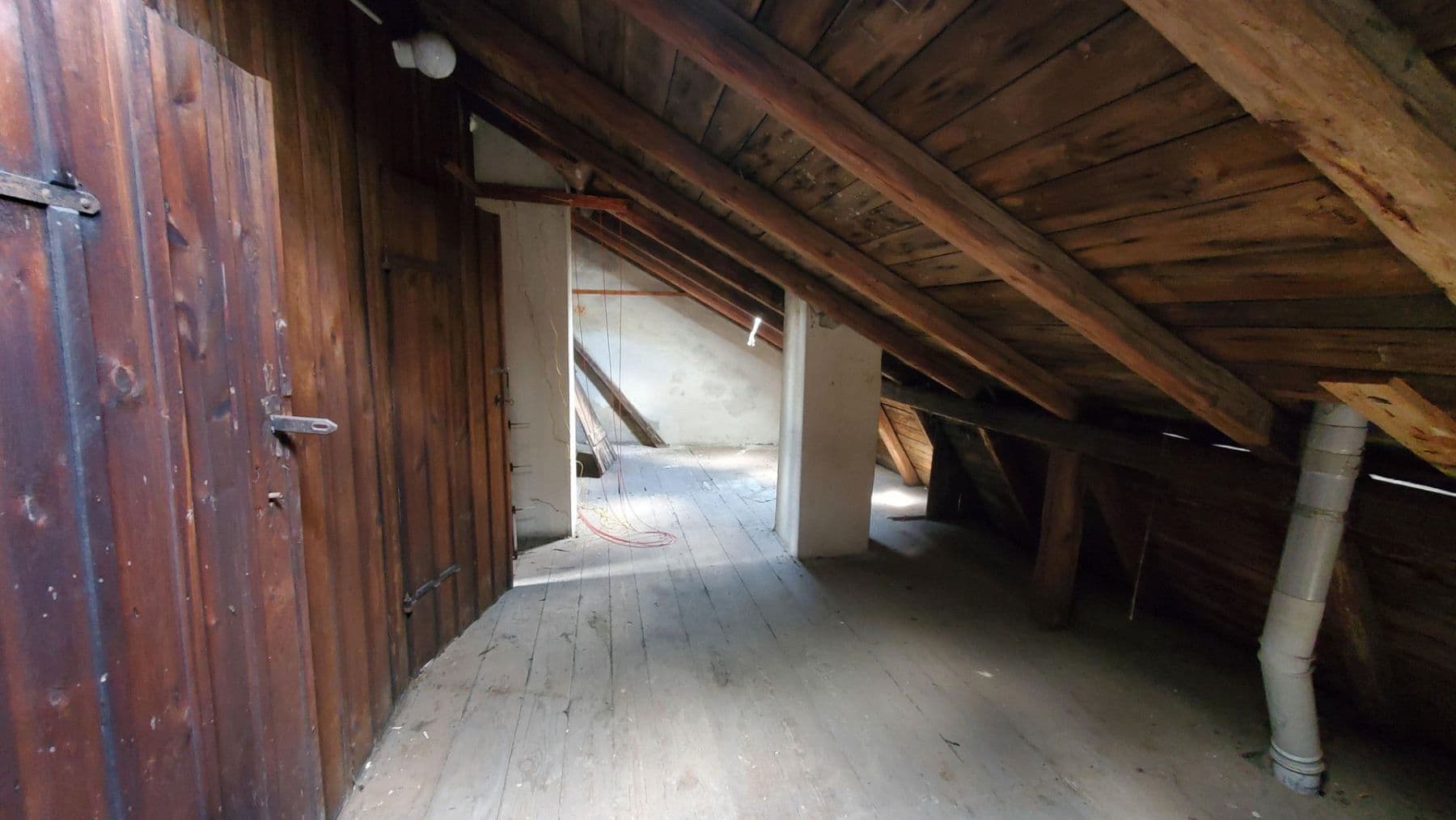 Predaj domu 273 m², pozemek 474 m², Pohlitzer Straße 15, Greiz, Durínsko Predaj domu 273 m², pozemek 474 m², Pohlitzer Straße 15, Greiz, Durínsko