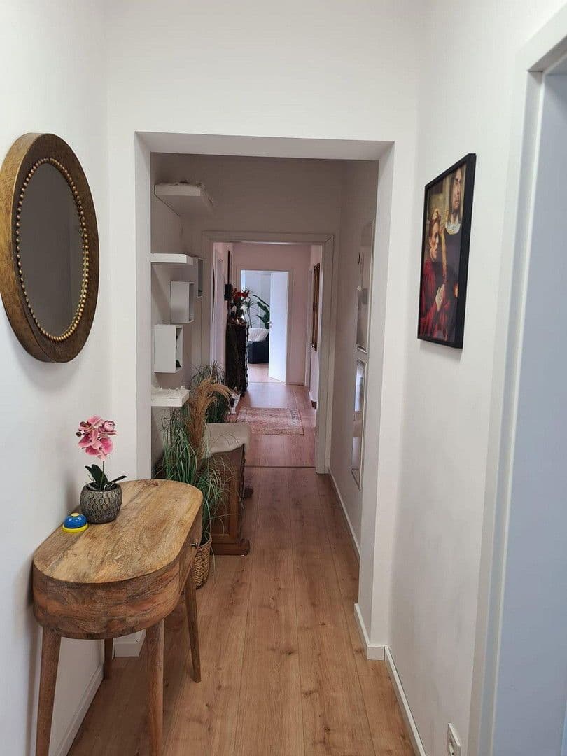 Prenájom bytu 4-izbový 136 m², Markt Str. 13, Rehburg-Loccum, Dolné Sasko Prenájom bytu 4-izbový 136 m², Markt Str. 13, Rehburg-Loccum, Dolné Sasko