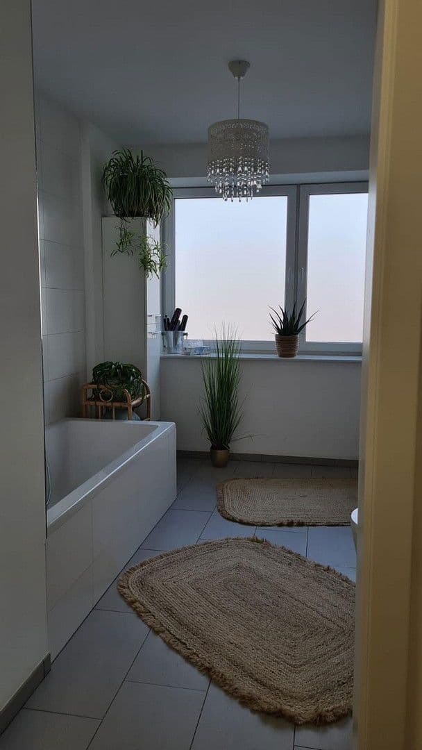 Prenájom bytu 4-izbový 136 m², Markt Str. 13, Rehburg-Loccum, Dolné Sasko Prenájom bytu 4-izbový 136 m², Markt Str. 13, Rehburg-Loccum, Dolné Sasko