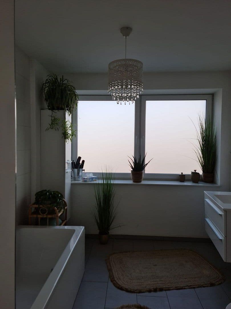 Prenájom bytu 4-izbový 136 m², Markt Str. 13, Rehburg-Loccum, Dolné Sasko Prenájom bytu 4-izbový 136 m², Markt Str. 13, Rehburg-Loccum, Dolné Sasko