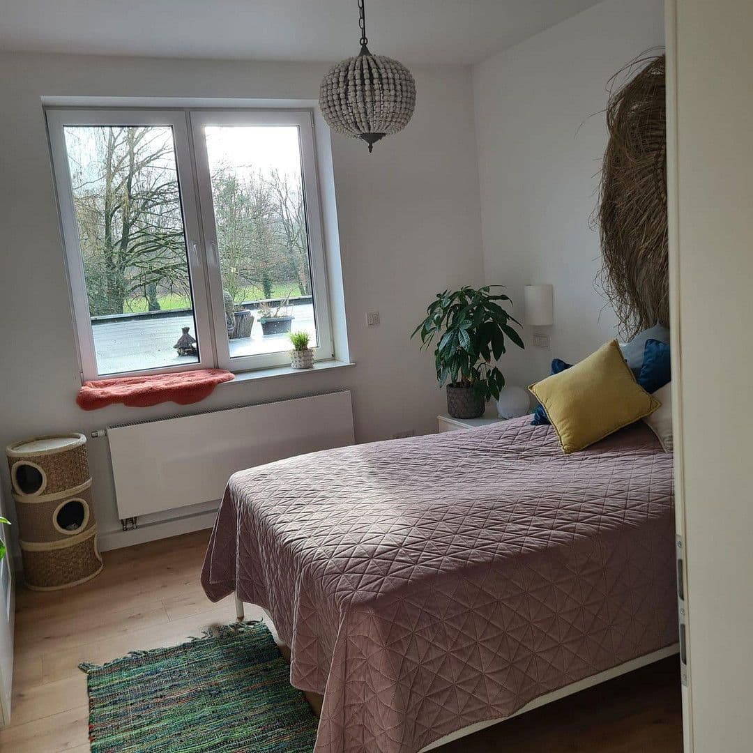 Prenájom bytu 4-izbový 136 m², Markt Str. 13, Rehburg-Loccum, Dolné Sasko Prenájom bytu 4-izbový 136 m², Markt Str. 13, Rehburg-Loccum, Dolné Sasko