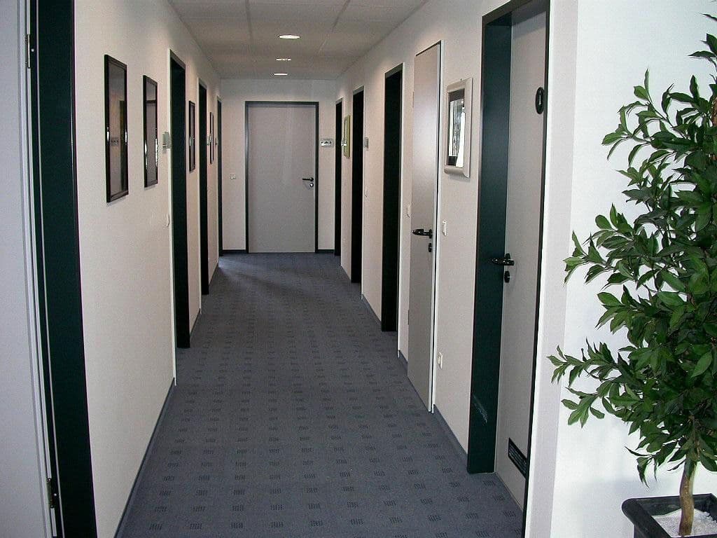 Prenájom kancelárie 100 m², Bgm.-Finsterwalder-Ring 10, Wolfratshausen, Bavorsko Prenájom kancelárie 100 m², Bgm.-Finsterwalder-Ring 10, Wolfratshausen, Bavorsko