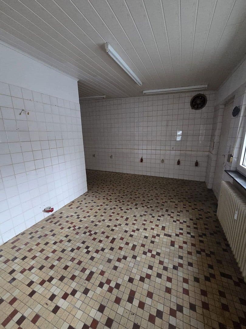 Prenájom nebytového priestoru 120 m², Hilgardring 46, Kaiserslautern, Porýnie-Falcko Prenájom nebytového priestoru 120 m², Hilgardring 46, Kaiserslautern, Porýnie-Falcko