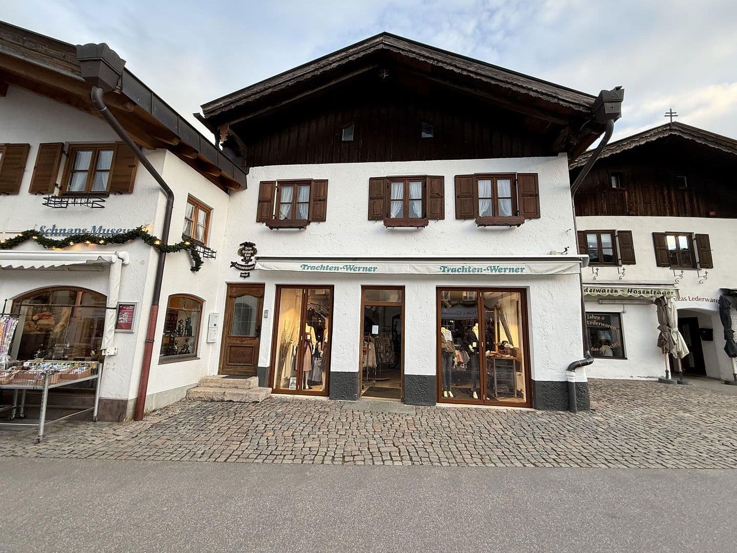 Prenájom nebytového priestoru 85 m², Obermarkt 39, Mittenwald, Bavorsko Prenájom nebytového priestoru 85 m², Obermarkt 39, Mittenwald, Bavorsko
