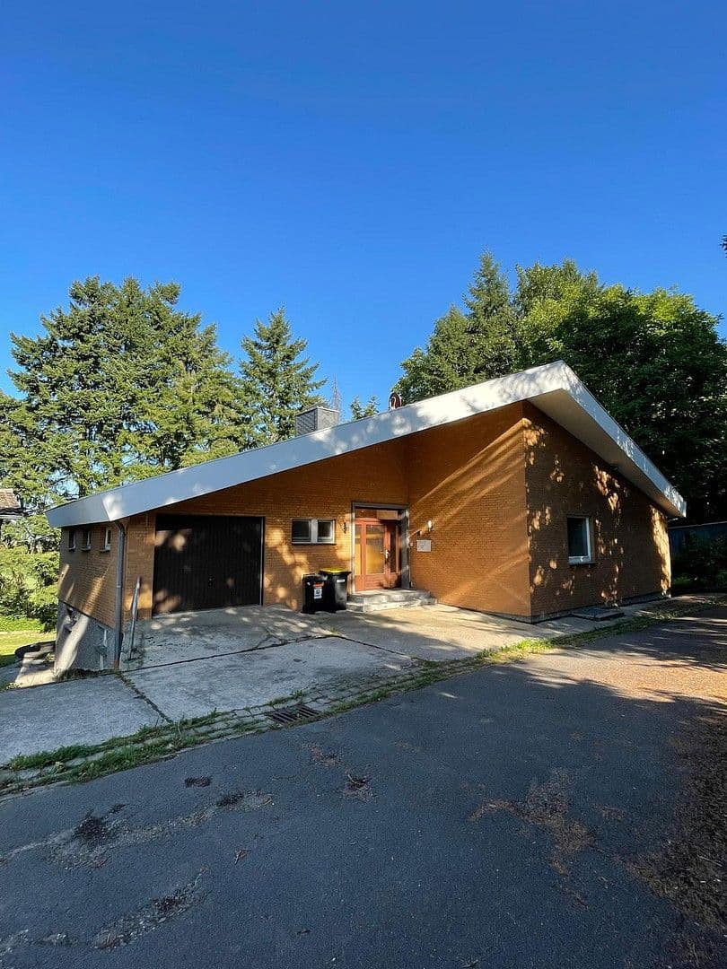 Predaj domu 194 m², pozemek 4.117 m², Wennigsen (Deister), Dolné Sasko Predaj domu 194 m², pozemek 4.117 m², Wennigsen (Deister), Dolné Sasko