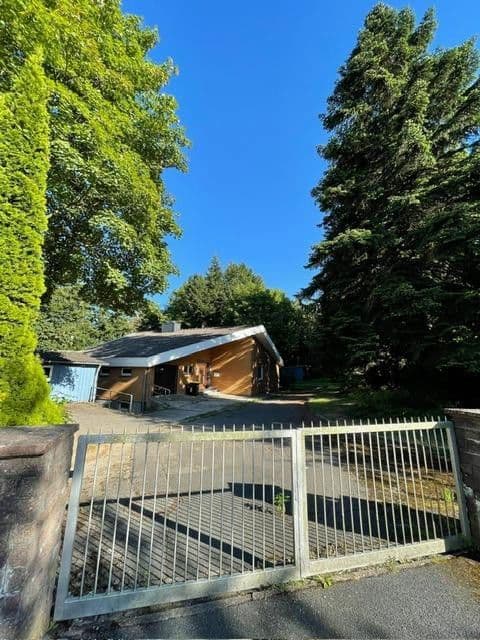 Predaj domu 194 m², pozemek 4.117 m², Wennigsen (Deister), Dolné Sasko Predaj domu 194 m², pozemek 4.117 m², Wennigsen (Deister), Dolné Sasko