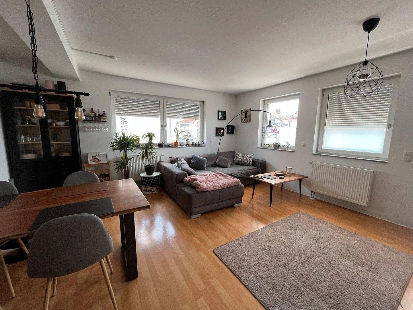 Prenájom bytu 2-izbový 73 m², Reinheim, Hesensko Prenájom bytu 2-izbový 73 m², Reinheim, Hesensko