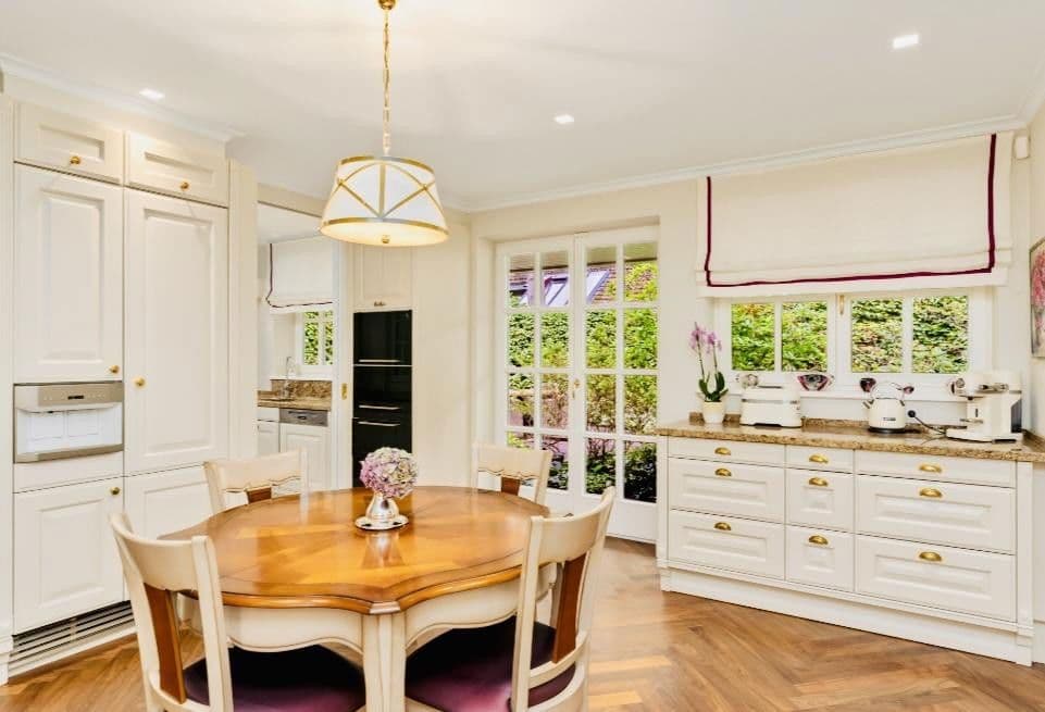 Predaj domu 467 m², pozemek 2.646 m², Bremen, Brémy Predaj domu 467 m², pozemek 2.646 m², Bremen, Brémy