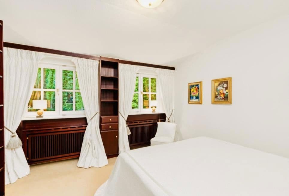 Predaj domu 467 m², pozemek 2.646 m², Bremen, Brémy Predaj domu 467 m², pozemek 2.646 m², Bremen, Brémy