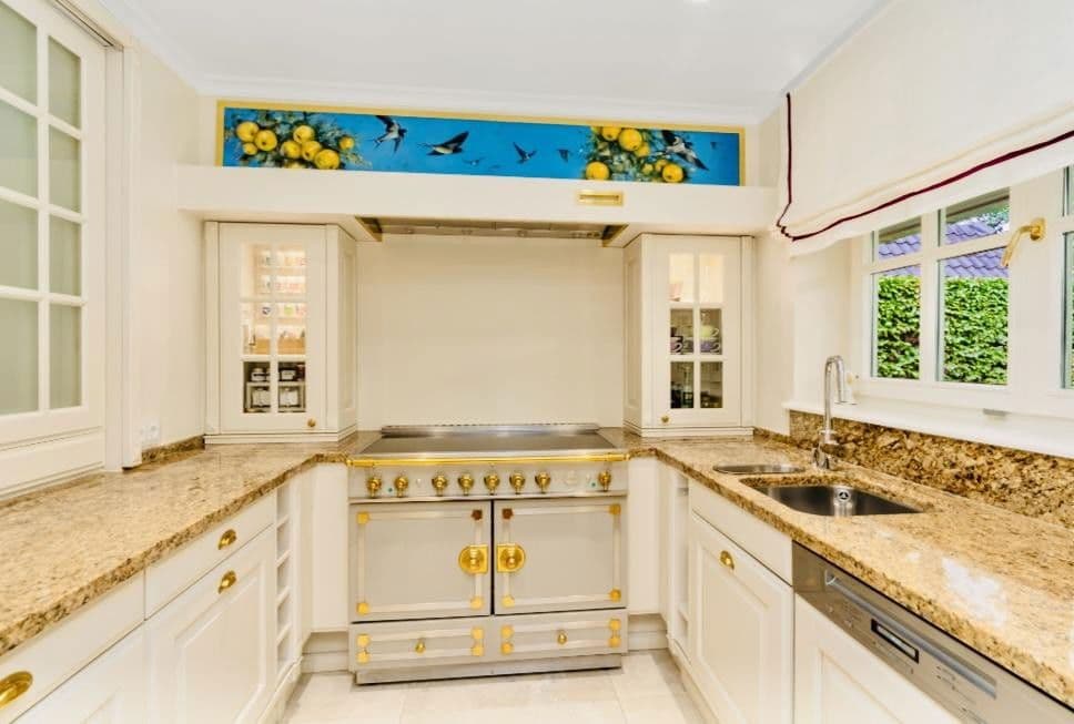 Predaj domu 467 m², pozemek 2.646 m², Bremen, Brémy Predaj domu 467 m², pozemek 2.646 m², Bremen, Brémy