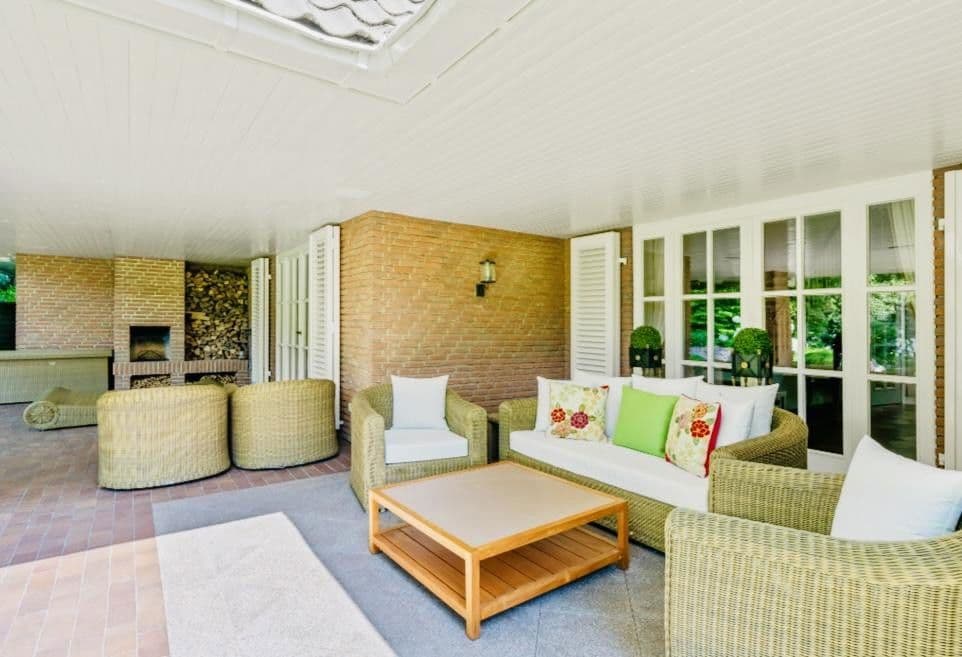 Predaj domu 467 m², pozemek 2.646 m², Bremen, Brémy Predaj domu 467 m², pozemek 2.646 m², Bremen, Brémy