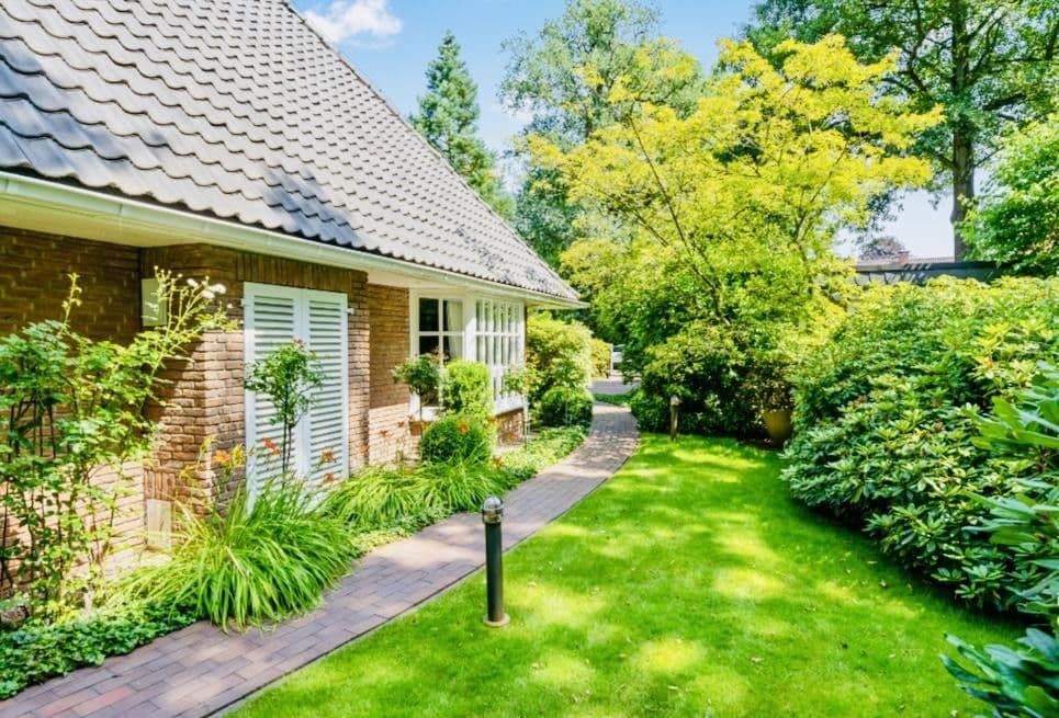 Predaj domu 467 m², pozemek 2.646 m², Bremen, Brémy Predaj domu 467 m², pozemek 2.646 m², Bremen, Brémy