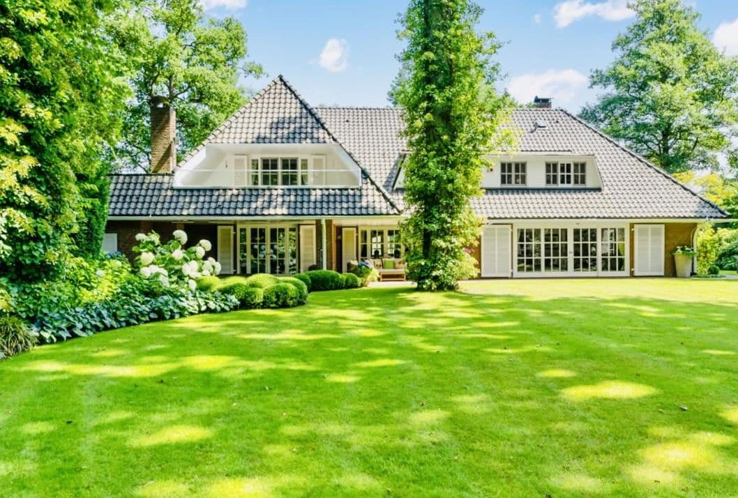 Predaj domu 467 m², pozemek 2.646 m², Bremen, Brémy Predaj domu 467 m², pozemek 2.646 m², Bremen, Brémy