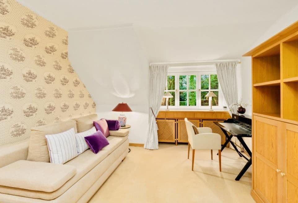 Predaj domu 467 m², pozemek 2.646 m², Bremen, Brémy Predaj domu 467 m², pozemek 2.646 m², Bremen, Brémy