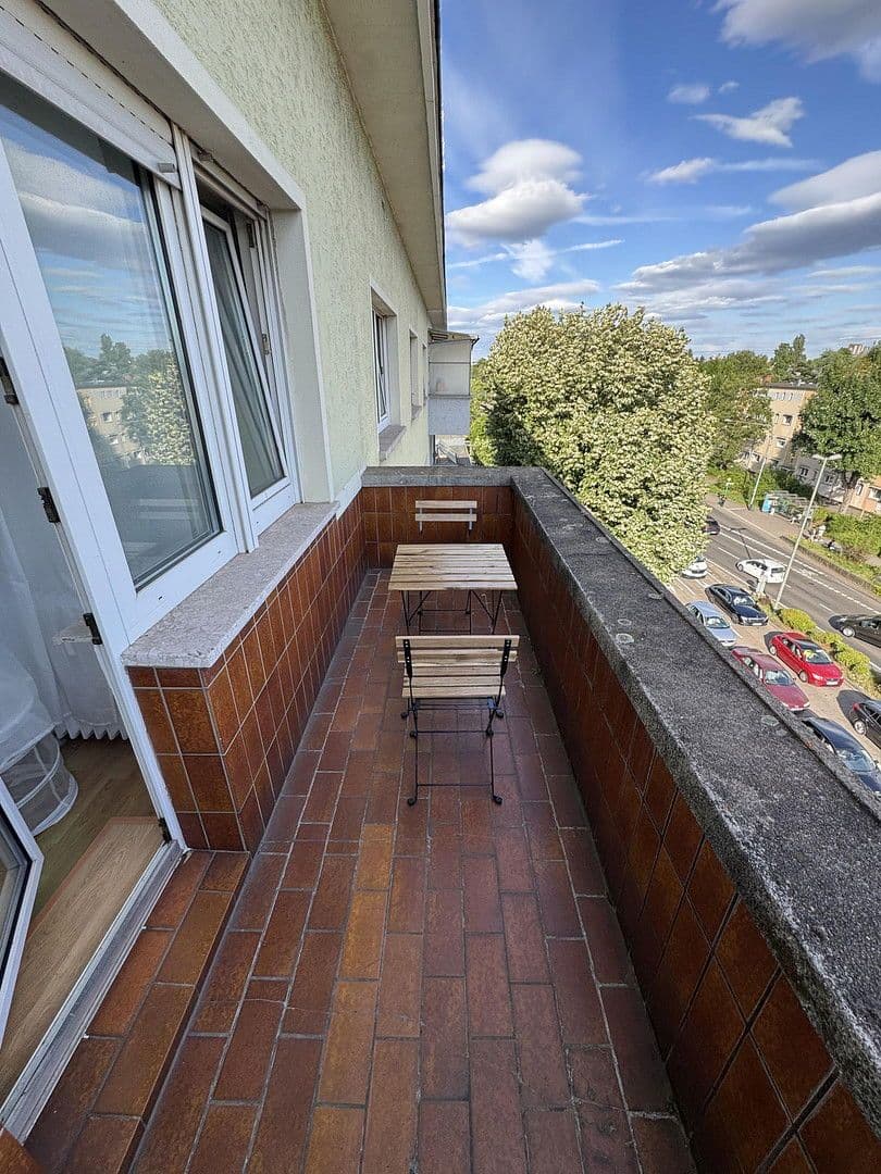 Prenájom bytu 1-izbový 21 m², Lucaestraße 15, Frankfurt am Main, Hesensko Prenájom bytu 1-izbový 21 m², Lucaestraße 15, Frankfurt am Main, Hesensko