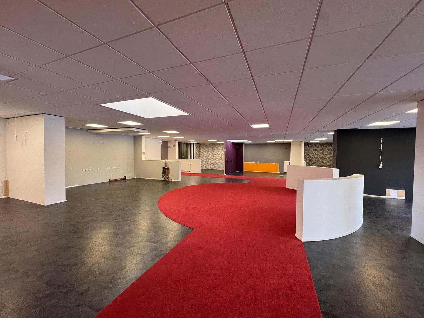 Prenájom nebytového priestoru 988 m², Otto-Kipp-Straße 2, Scharbeutz, Šlezvicko-Holštajnsko Prenájom nebytového priestoru 988 m², Otto-Kipp-Straße 2, Scharbeutz, Šlezvicko-Holštajnsko