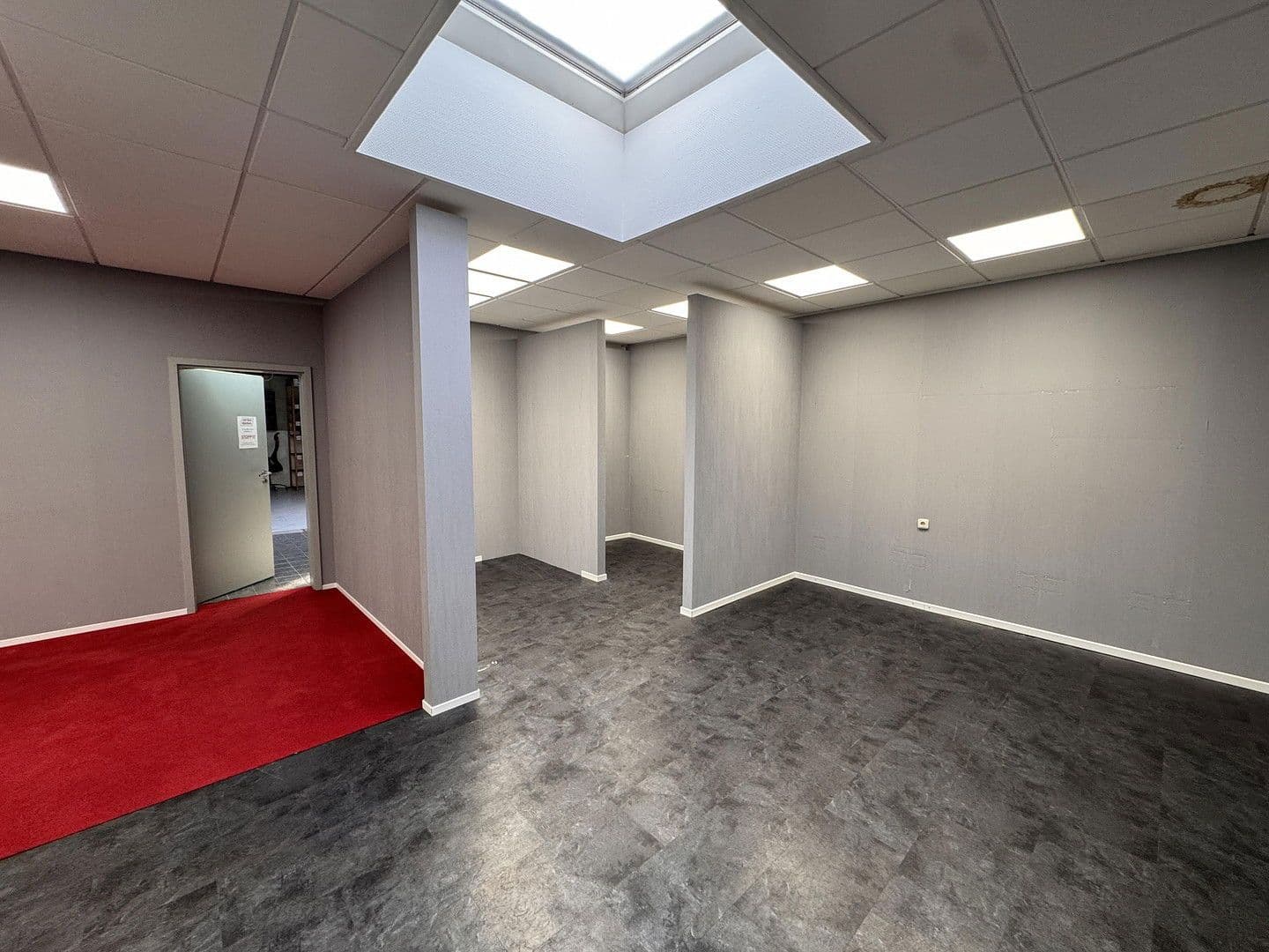 Prenájom nebytového priestoru 988 m², Otto-Kipp-Straße 2, Scharbeutz, Šlezvicko-Holštajnsko Prenájom nebytového priestoru 988 m², Otto-Kipp-Straße 2, Scharbeutz, Šlezvicko-Holštajnsko