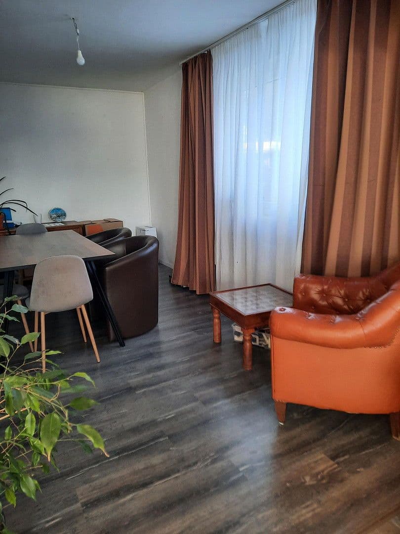 Prenájom bytu 4-izbový 111 m², Flachsrotten 20, Göttingen, Dolné Sasko Prenájom bytu 4-izbový 111 m², Flachsrotten 20, Göttingen, Dolné Sasko