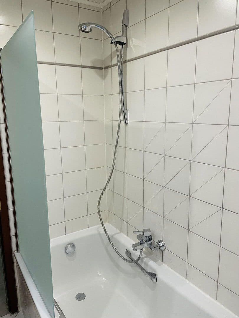 Predaj bytu 2-izbový 64 m², Krummenackerstr. 8, Esslingen am Neckar, Bádensko-Wurttembersko Predaj bytu 2-izbový 64 m², Krummenackerstr. 8, Esslingen am Neckar, Bádensko-Wurttembersko