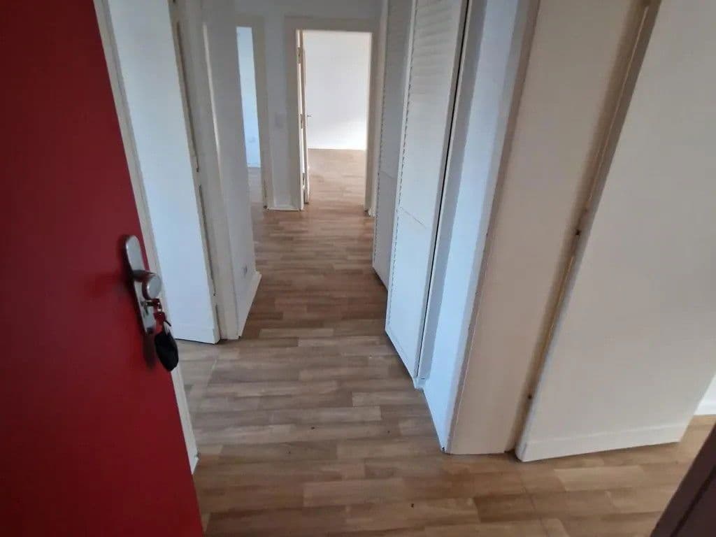 Prenájom bytu 4-izbový 85 m², Kisselnallee, Berlin-Bezirk Spandau, Berlín Prenájom bytu 4-izbový 85 m², Kisselnallee, Berlin-Bezirk Spandau, Berlín