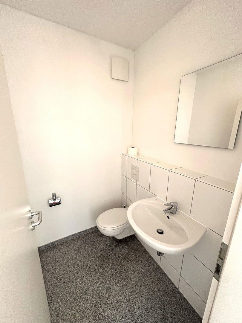 Prenájom domu 167 m², pozemek 330 m², Am Sonnenhang 6b, Otterberg, Porýnie-Falcko Prenájom domu 167 m², pozemek 330 m², Am Sonnenhang 6b, Otterberg, Porýnie-Falcko