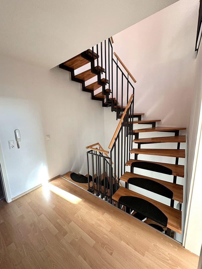 Prenájom domu 167 m², pozemek 330 m², Am Sonnenhang 6b, Otterberg, Porýnie-Falcko Prenájom domu 167 m², pozemek 330 m², Am Sonnenhang 6b, Otterberg, Porýnie-Falcko