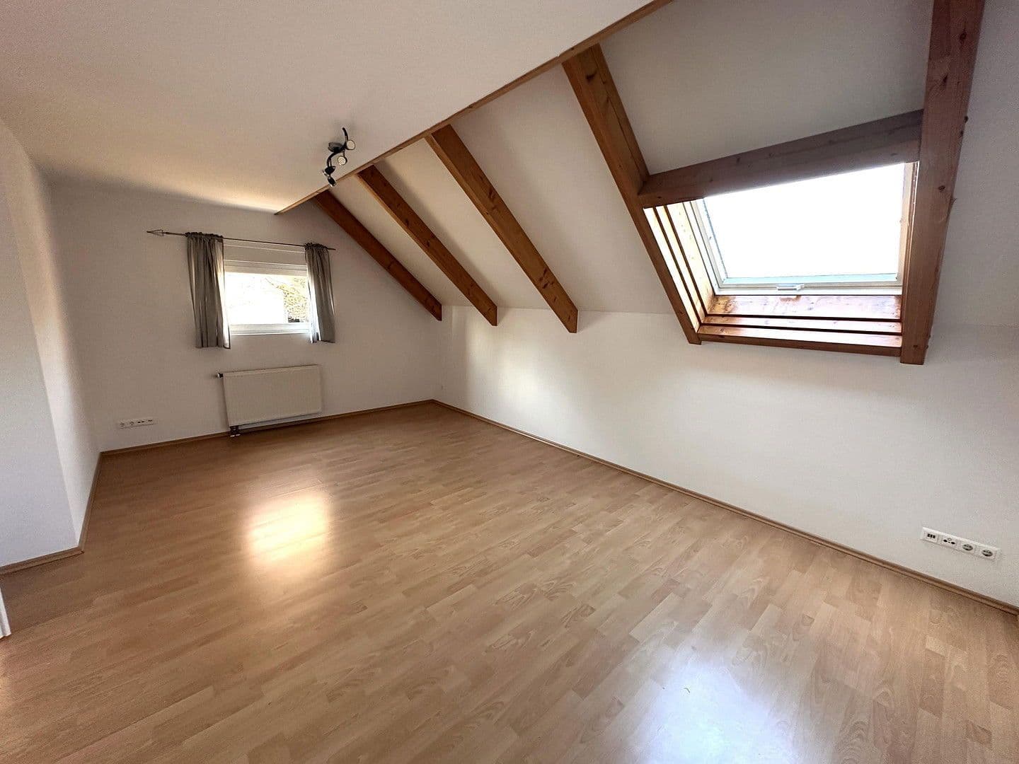 Prenájom domu 167 m², pozemek 330 m², Am Sonnenhang 6b, Otterberg, Porýnie-Falcko Prenájom domu 167 m², pozemek 330 m², Am Sonnenhang 6b, Otterberg, Porýnie-Falcko