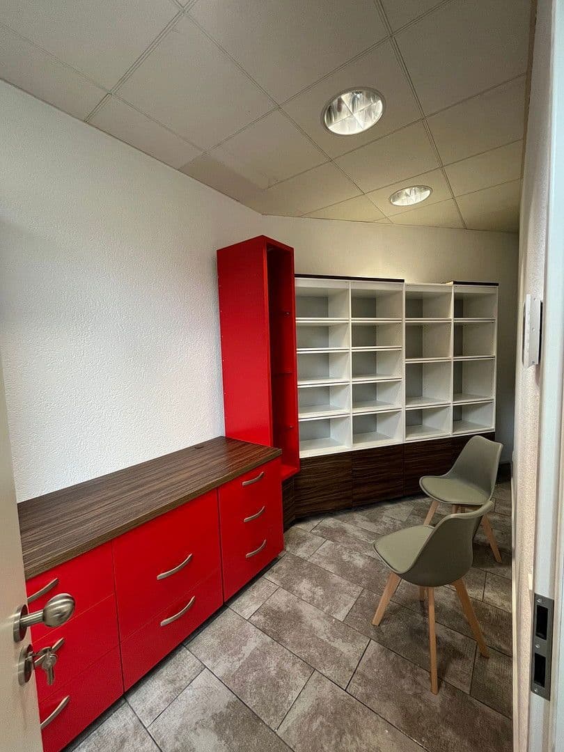 Prenájom kancelárie 67 m², Wettin-Löbejün, Sasko-Anhaltsko Prenájom kancelárie 67 m², Wettin-Löbejün, Sasko-Anhaltsko