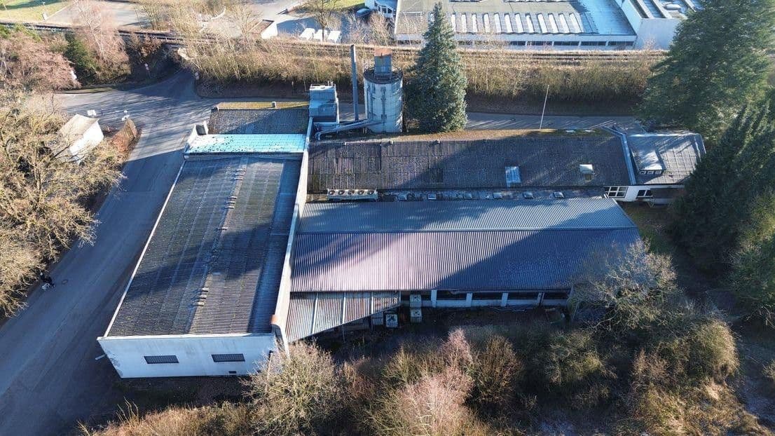 Prenájom nebytového priestoru 3.216 m², Balve, Severné Porýnie - Westfálsko Prenájom nebytového priestoru 3.216 m², Balve, Severné Porýnie - Westfálsko