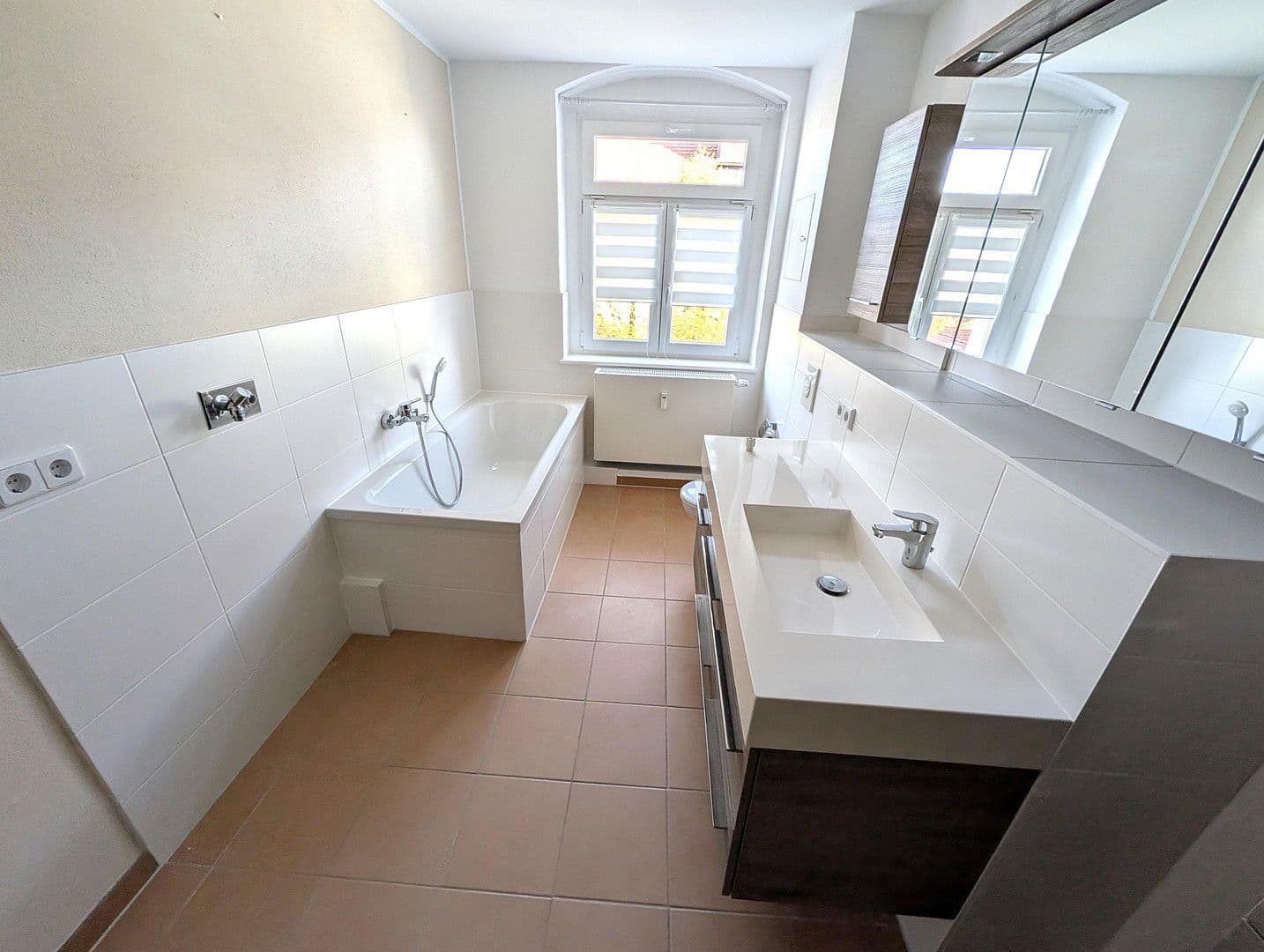 Prenájom bytu 3-izbový 100 m², Brandenburg, Brandenbursko Prenájom bytu 3-izbový 100 m², Brandenburg, Brandenbursko