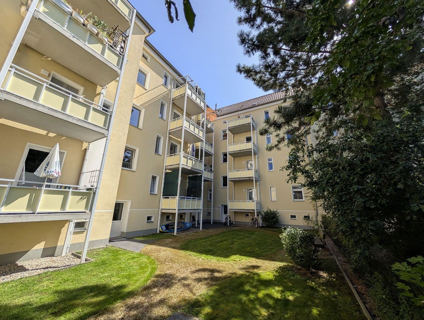 Prenájom bytu 3-izbový 100 m², Brandenburg, Brandenbursko Prenájom bytu 3-izbový 100 m², Brandenburg, Brandenbursko