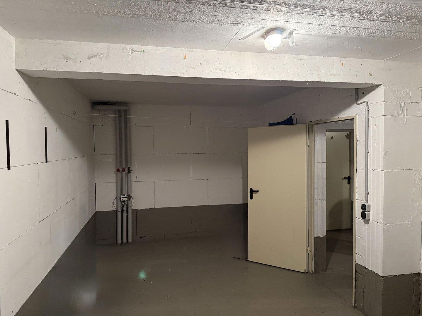 Prenájom nebytového priestoru 60 m², Bornheim, Severné Porýnie - Westfálsko Prenájom nebytového priestoru 60 m², Bornheim, Severné Porýnie - Westfálsko