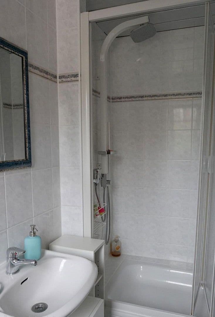 Prenájom domu 130 m², pozemek 430 m², Stahnsdorf, Brandenbursko Prenájom domu 130 m², pozemek 430 m², Stahnsdorf, Brandenbursko