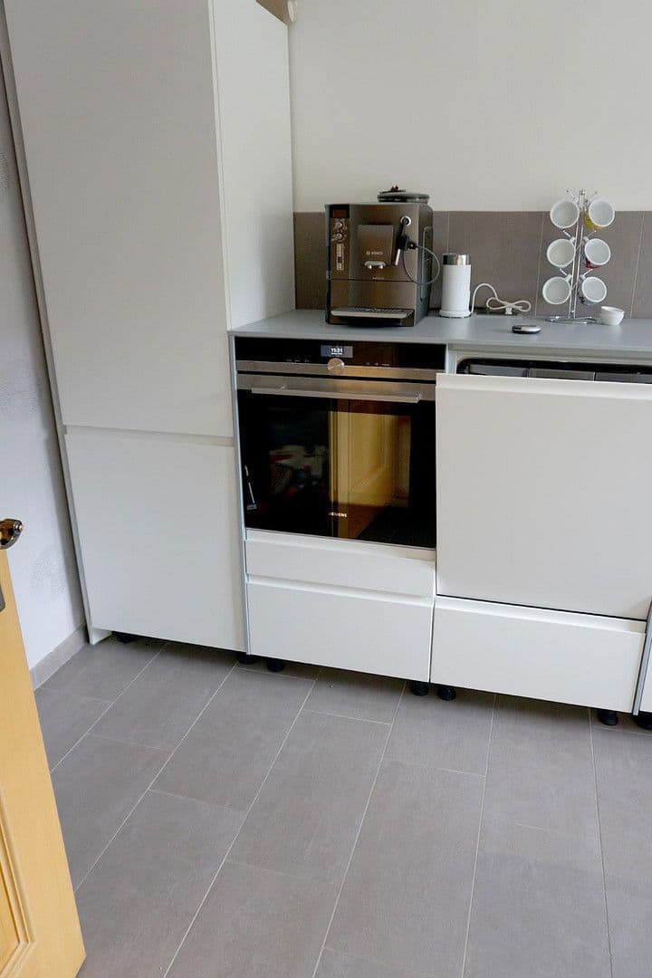 Prenájom domu 130 m², pozemek 430 m², Stahnsdorf, Brandenbursko Prenájom domu 130 m², pozemek 430 m², Stahnsdorf, Brandenbursko