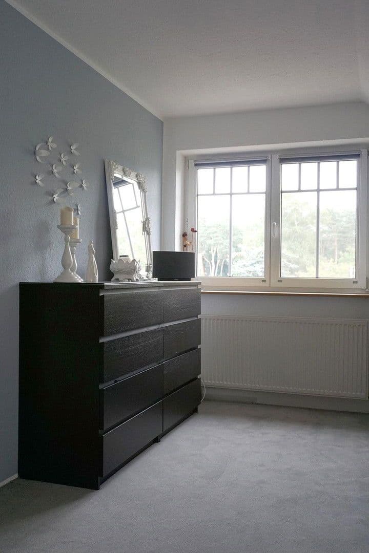 Prenájom domu 130 m², pozemek 430 m², Stahnsdorf, Brandenbursko Prenájom domu 130 m², pozemek 430 m², Stahnsdorf, Brandenbursko