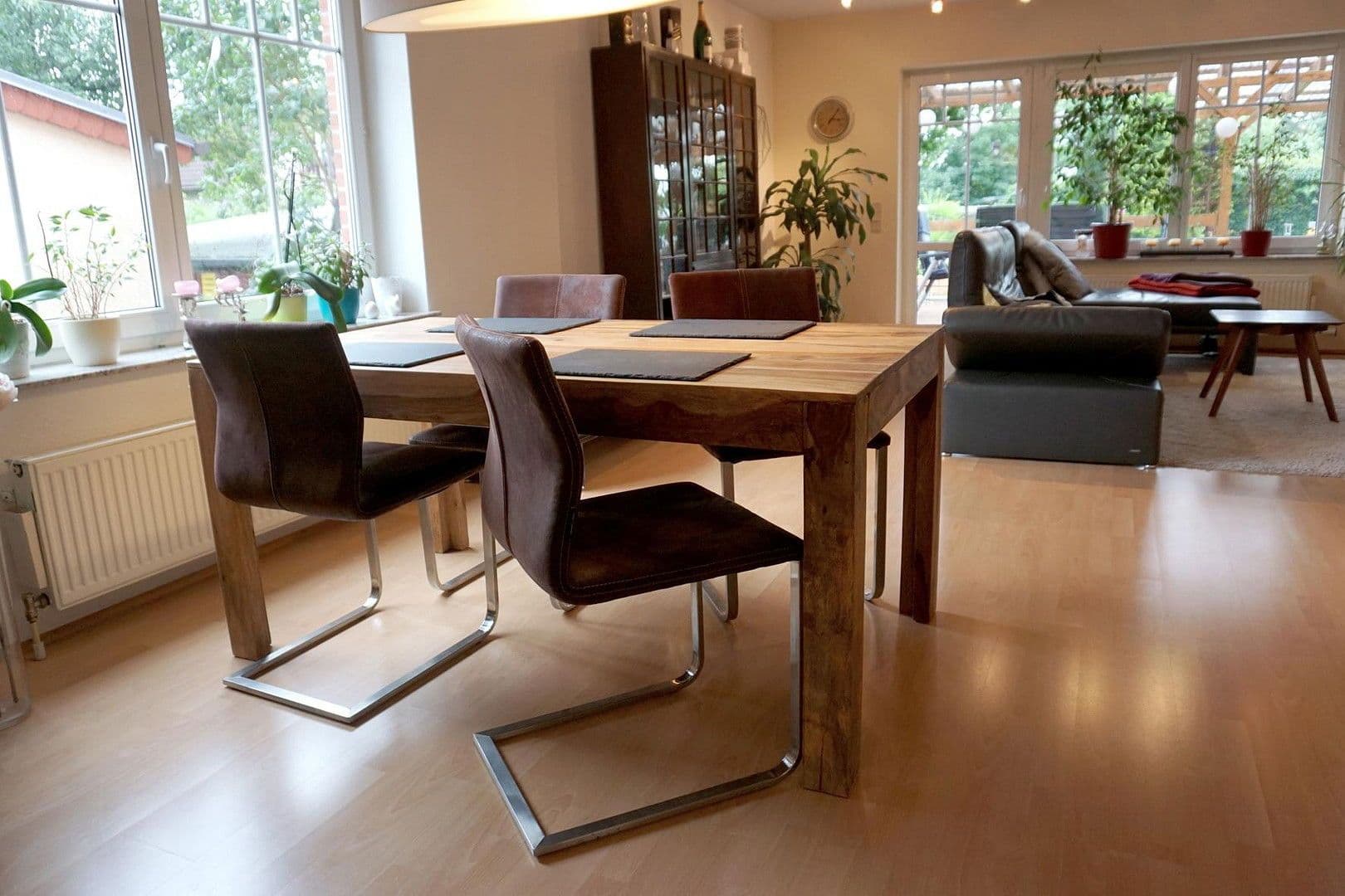 Prenájom domu 130 m², pozemek 430 m², Stahnsdorf, Brandenbursko Prenájom domu 130 m², pozemek 430 m², Stahnsdorf, Brandenbursko