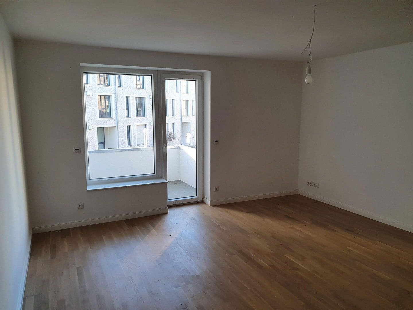 Prenájom bytu 3-izbový 82 m², Angerstraße 1, Hannover, Dolné Sasko Prenájom bytu 3-izbový 82 m², Angerstraße 1, Hannover, Dolné Sasko