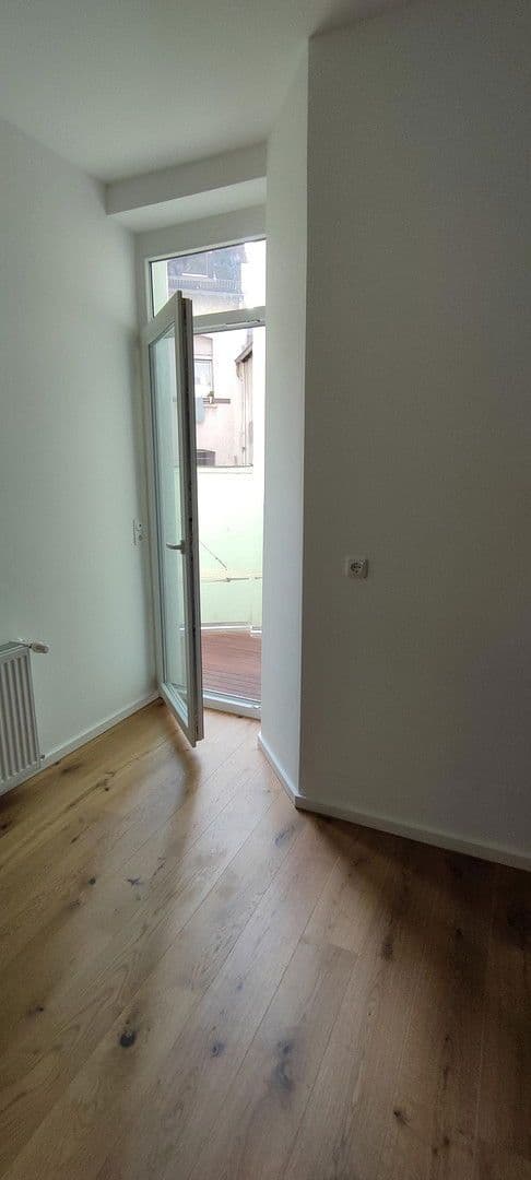 Prenájom bytu 2-izbový 60 m², Bad Nauheim, Hesensko Prenájom bytu 2-izbový 60 m², Bad Nauheim, Hesensko